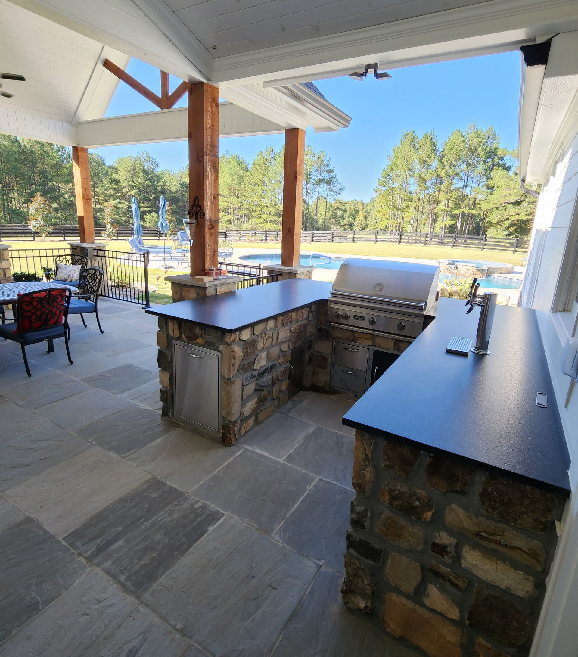 Durable Retaining & Decorative Walls | Vining Stone
