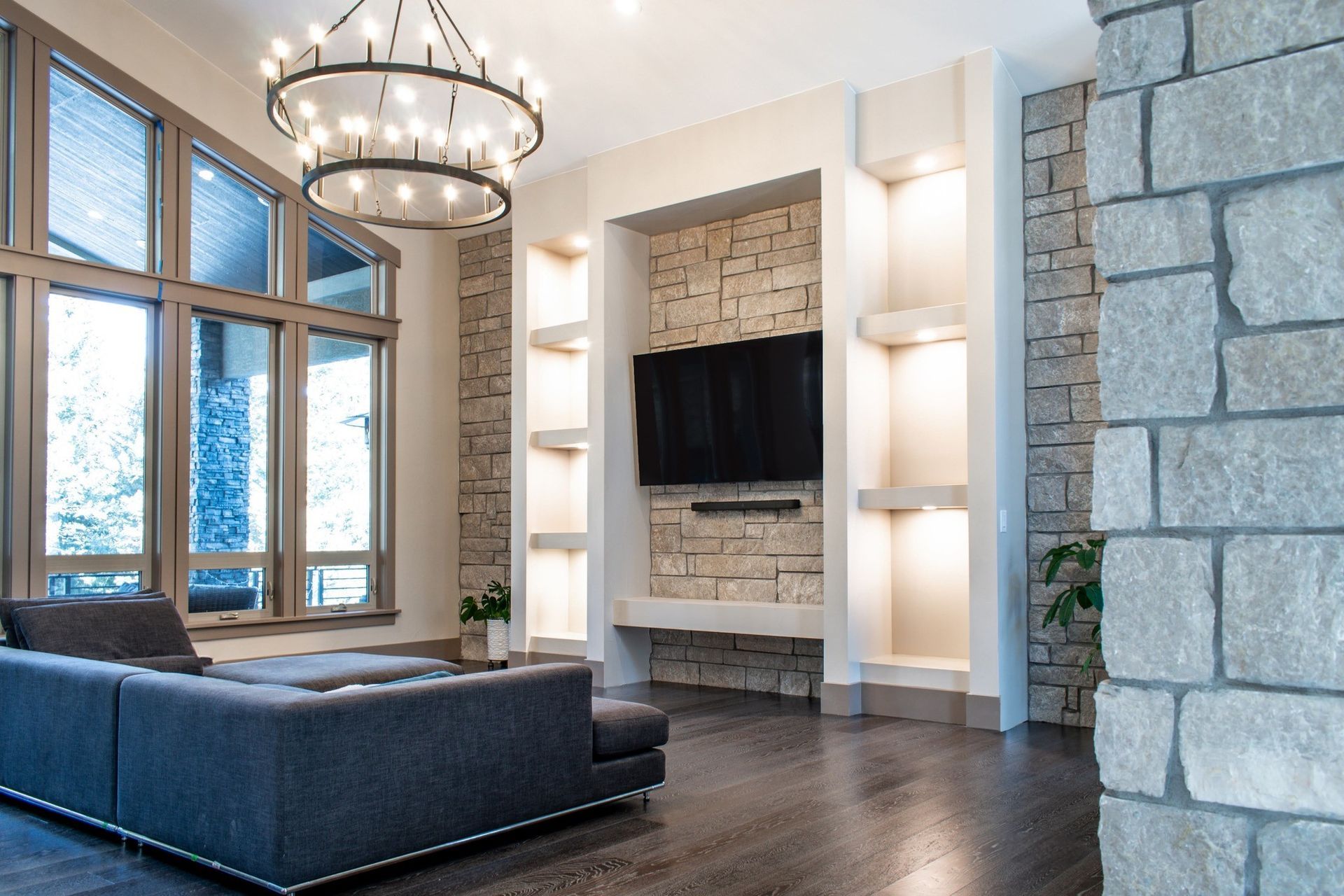 Decorative Walls from Vining Stone