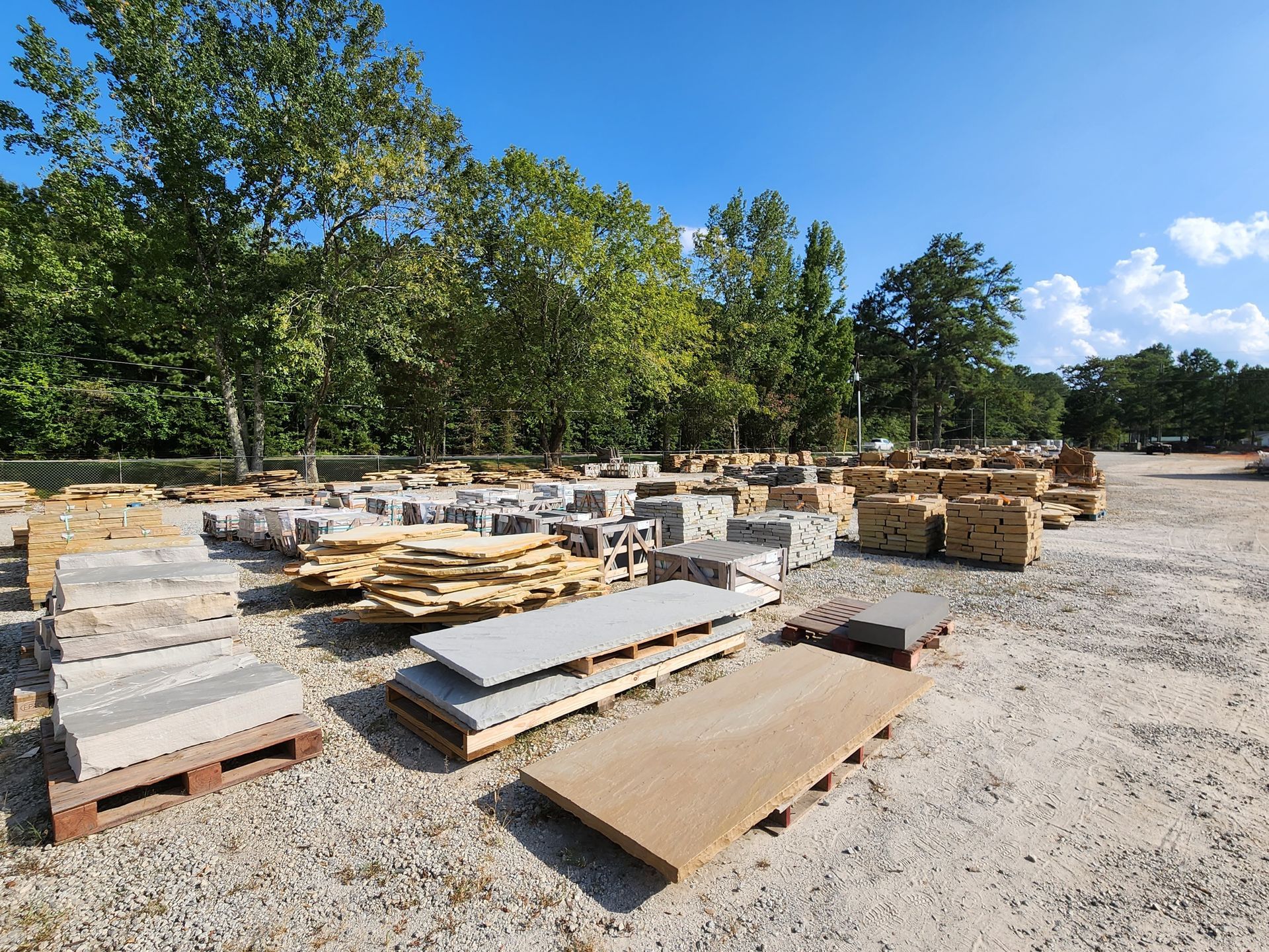 wide selection of Flagstone at Vining Stone located in Sharpburg, GA
