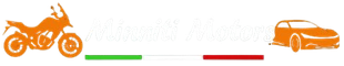 Moto e auto con linee verdi e rosse, che probabilmente indicano delle scelte.