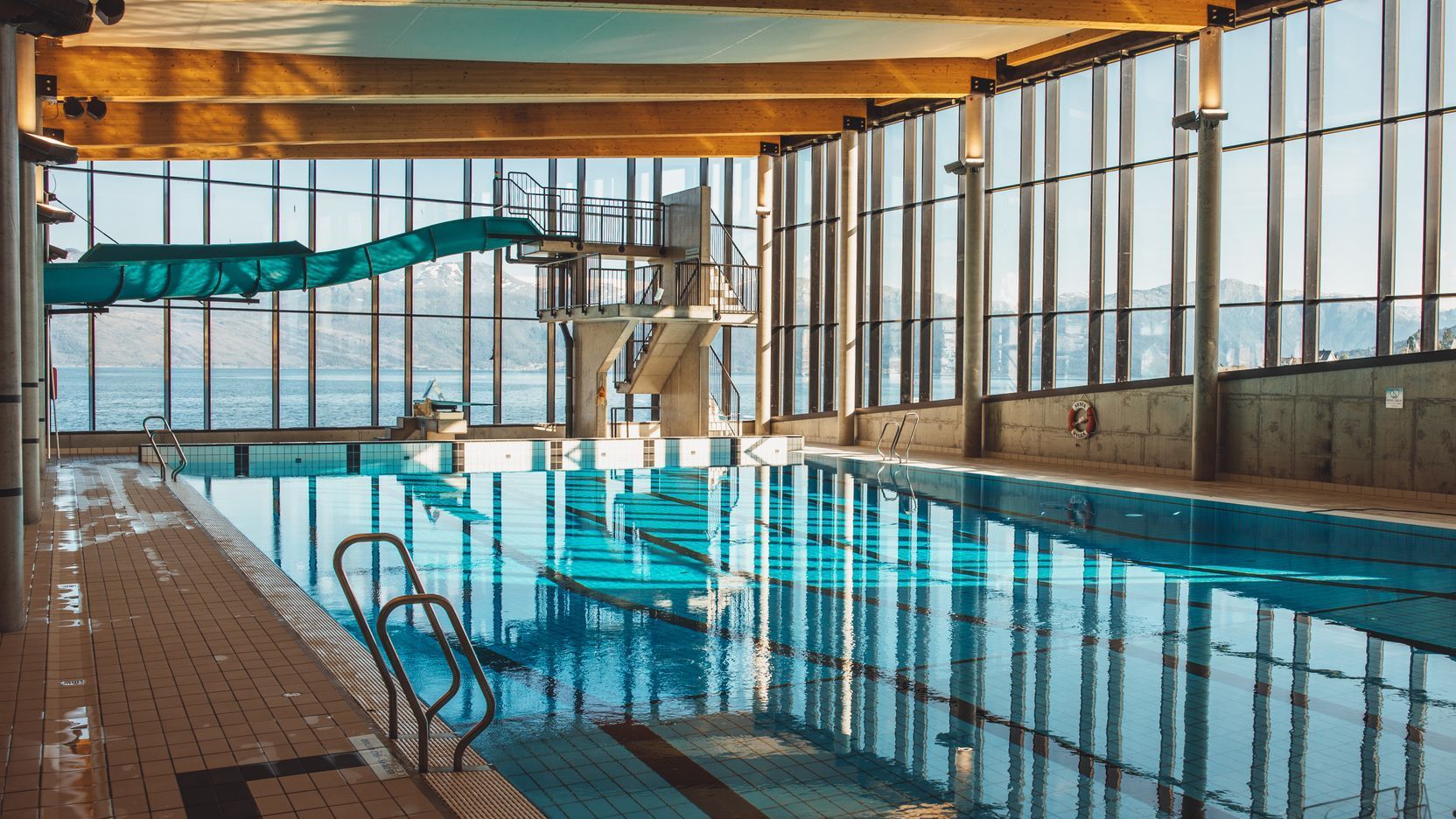 Hardangerbadet svimming facility in Øystese besides Hardangerfjord hotel.