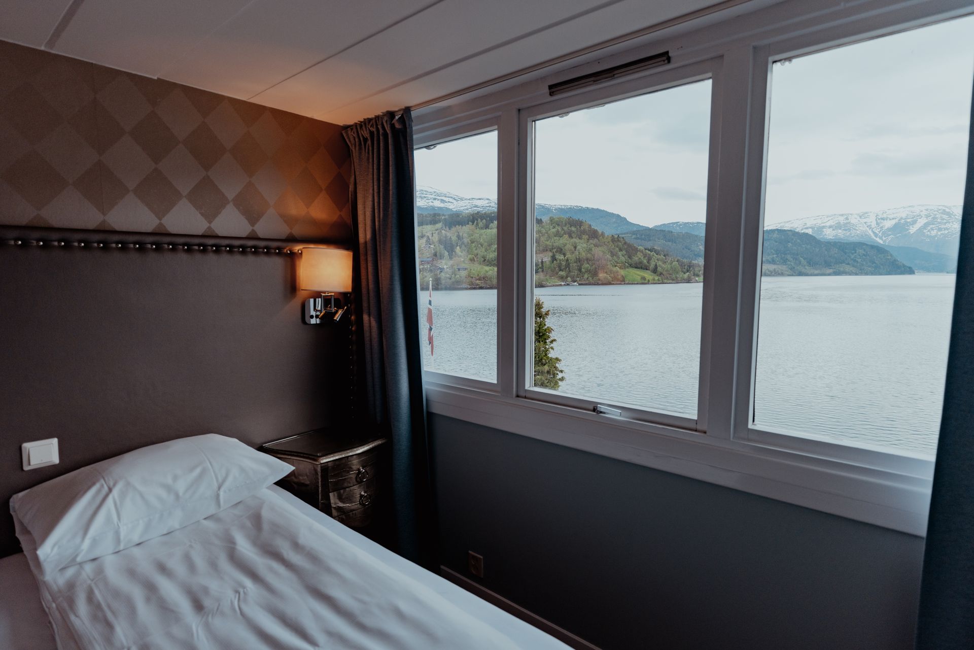 A room with a view at Brakanes Hotel in Ulvik. Photo: Hanne Trettsveen