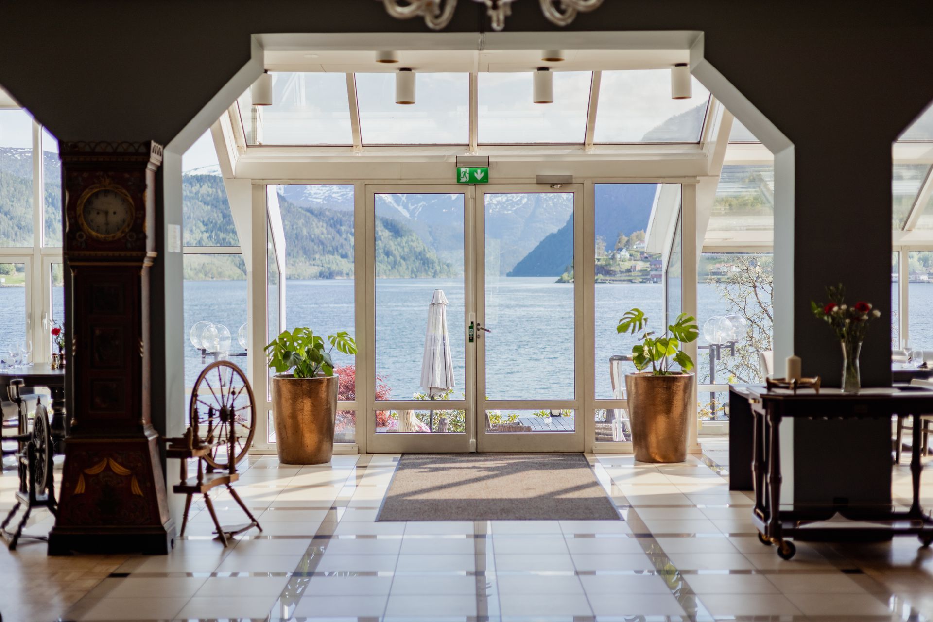 The lobby of Brakanes Hotel in Ulvik. Photo: Hanne Trettsveen