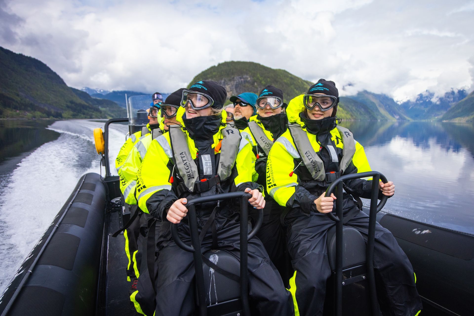 People on a RIB fjord safari in Ulvik
