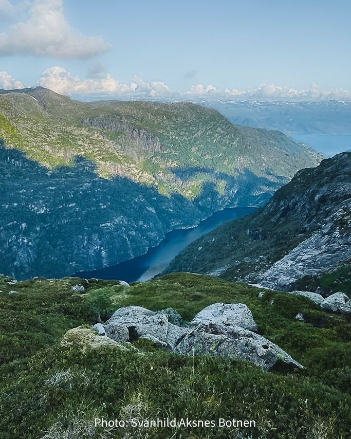 A viewpoint of Fyksesund Mountain Trail