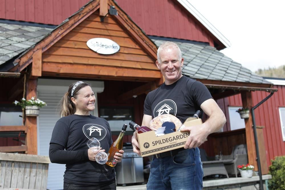 The farmers at Spildegarden fruit farm in Øystese