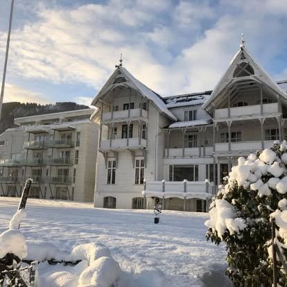 Thon Hotel Sandven in winter.