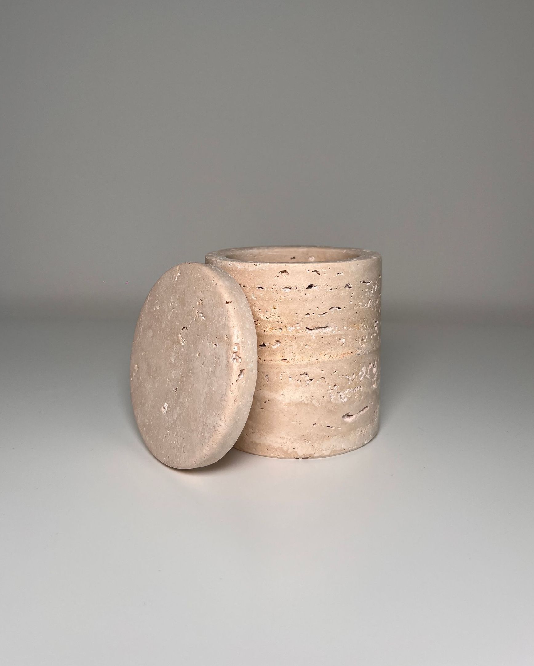 Travertine Jar 'Noah'