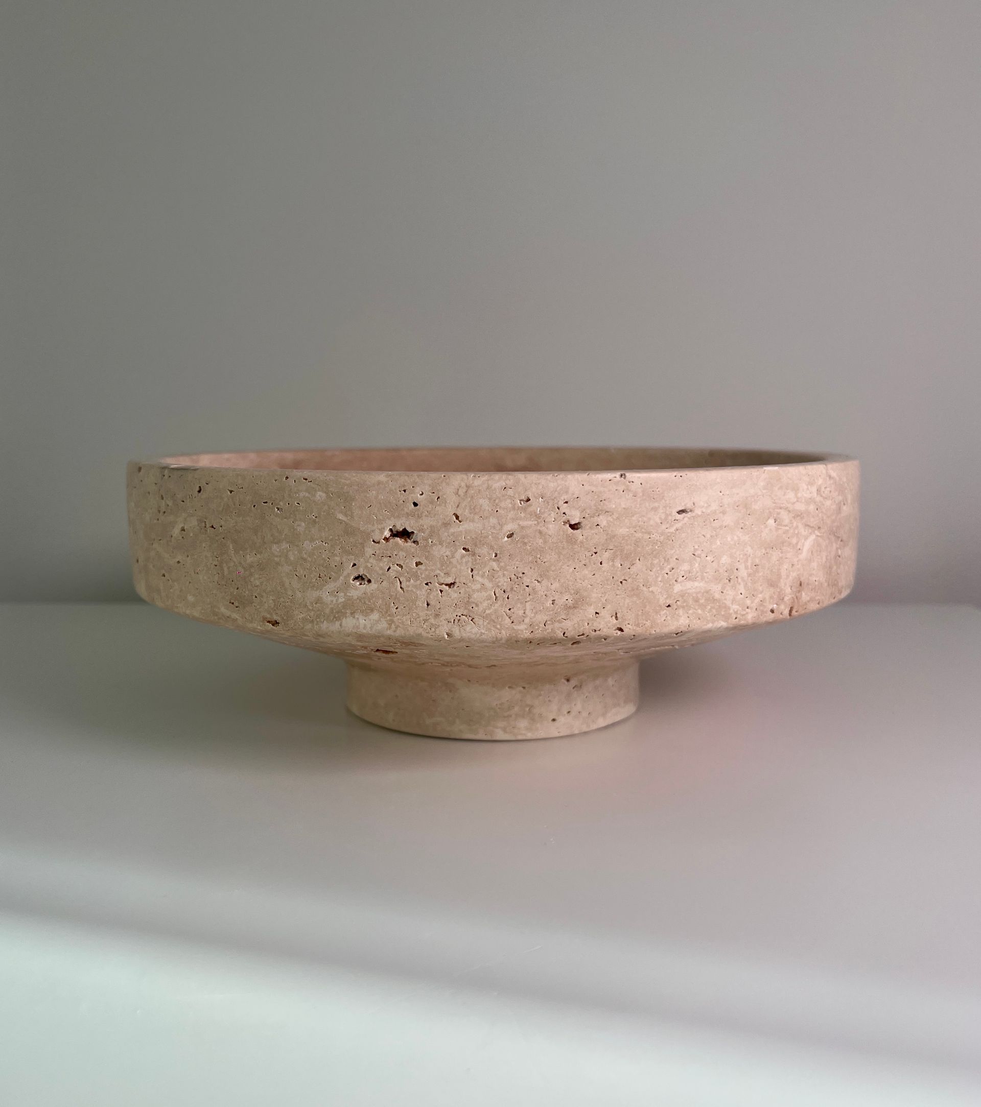 Travertine bowl ‘Essenza'