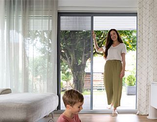 Plissee-Insektenschutz für Balkon- und Terrassentüren