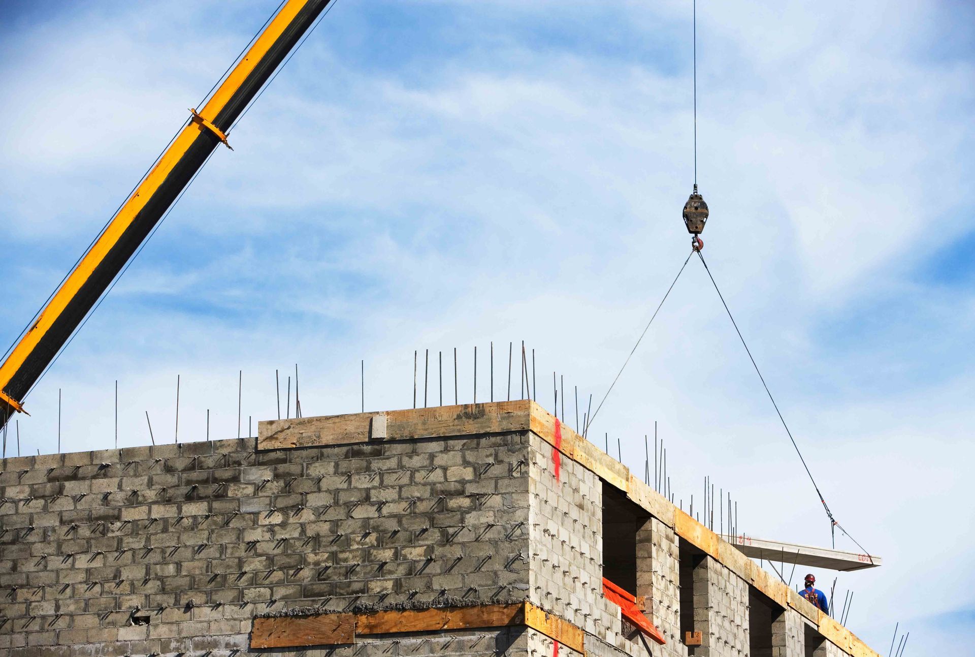 Crane at construction site by Sierson Crane, LLC offering crane service | Syracuse, NY