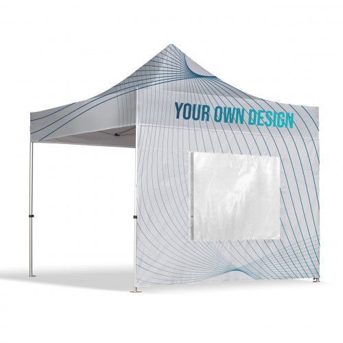 Tenda promozionale bianca per eventi con telo a righe grigie e la scritta "YOUR OWN DESIGN" sul lato.
