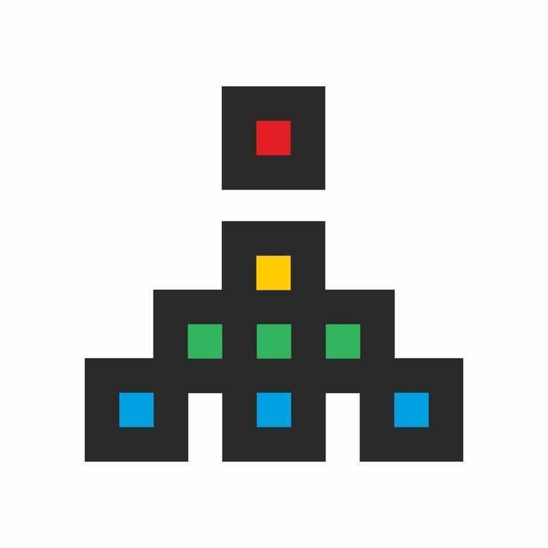 Pixel art di una gerarchia di blocchi neri con quadrati rossi, gialli, verdi e blu su sfondo bianco