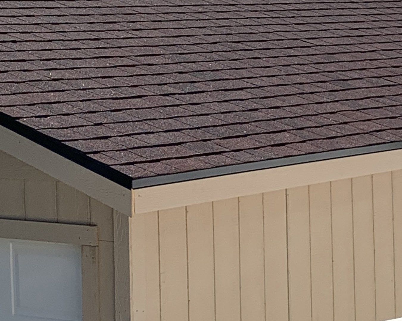 Red Asphalt Shingle Roofing in Wenatchee