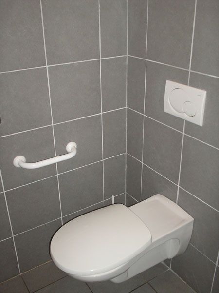 wc suspendu
