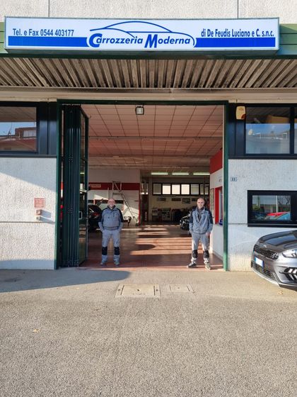 Verniciatura auto alla Carrozzeria Moderna a Ravenna