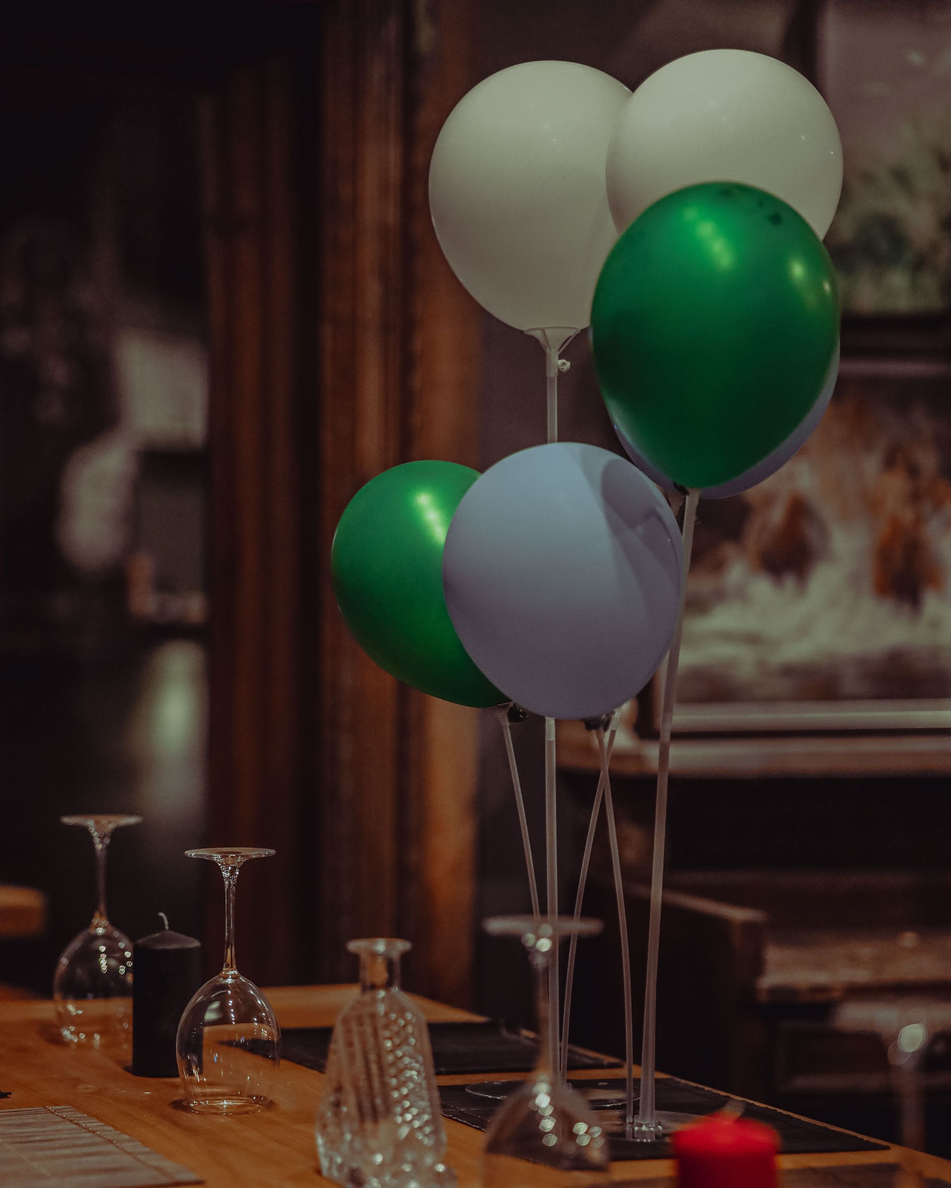 ? 100 Balloons