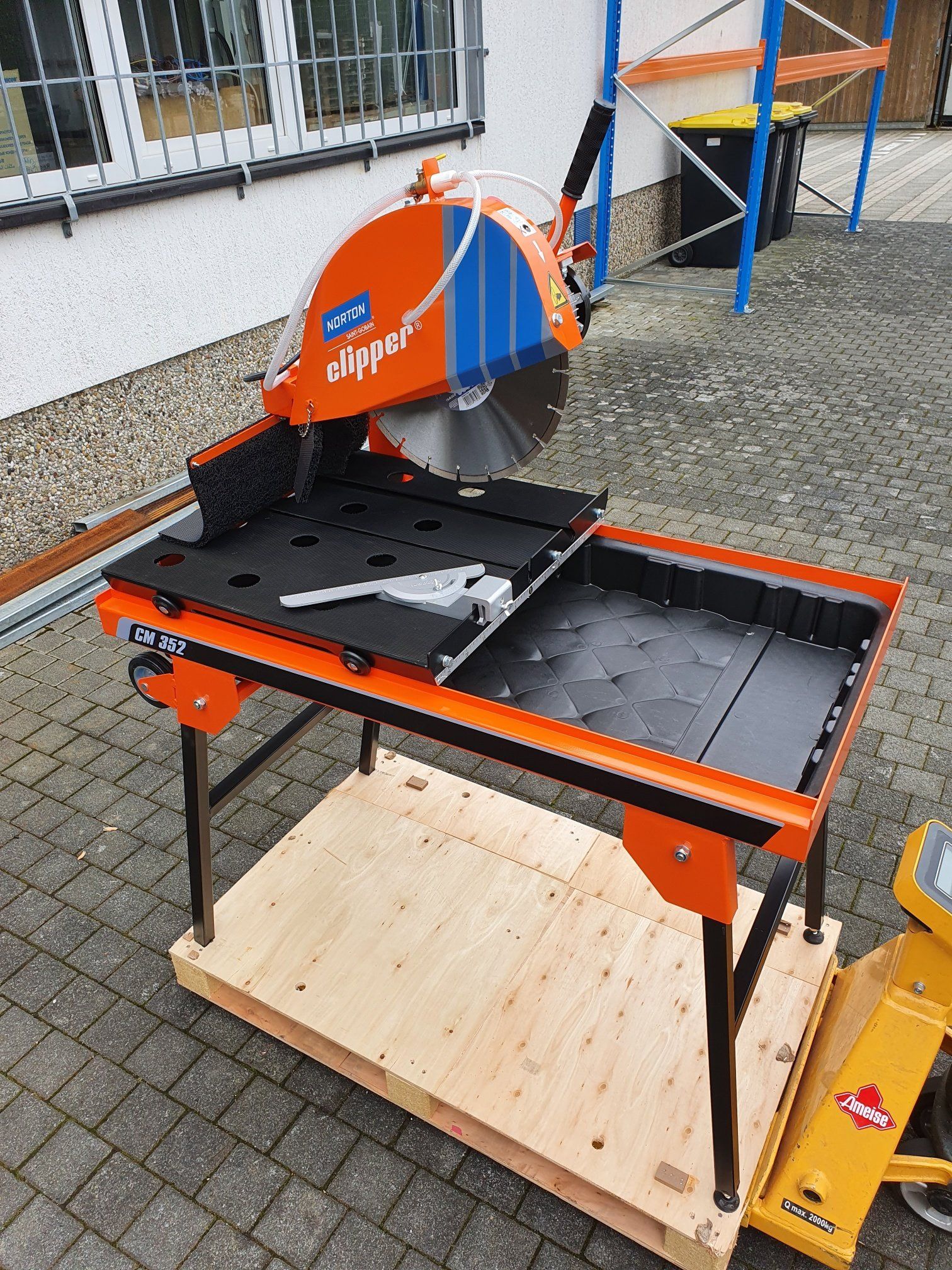 Kettendumper
