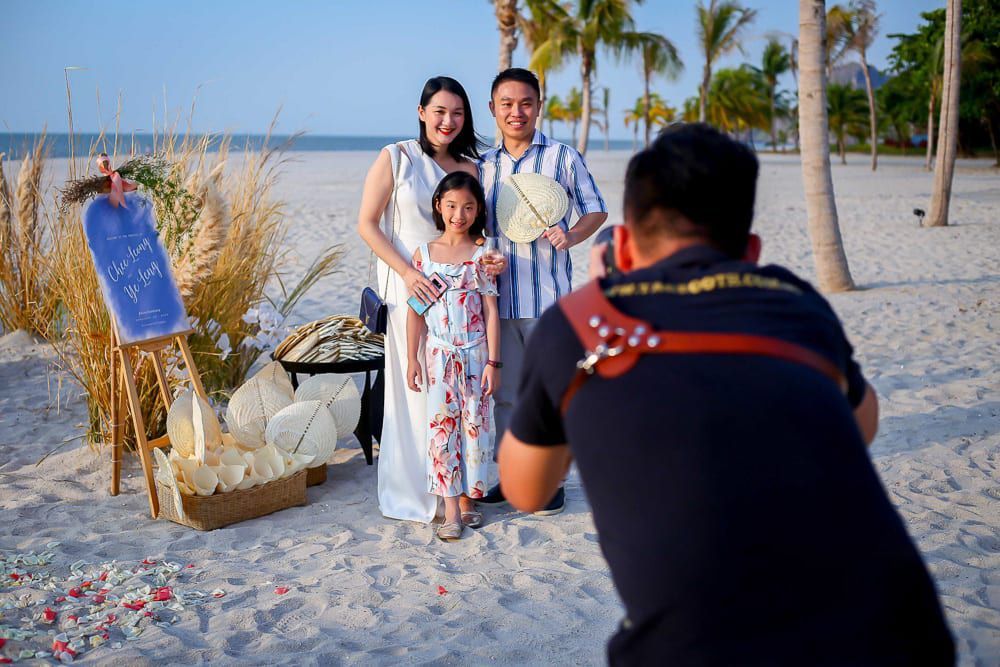 behind the scene Smile Beach Photo Kiosk