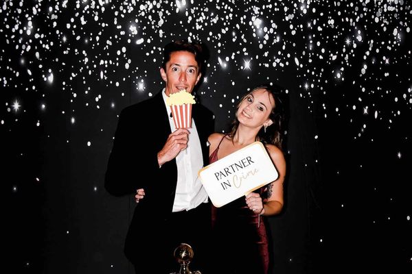 image of mirror photo booth