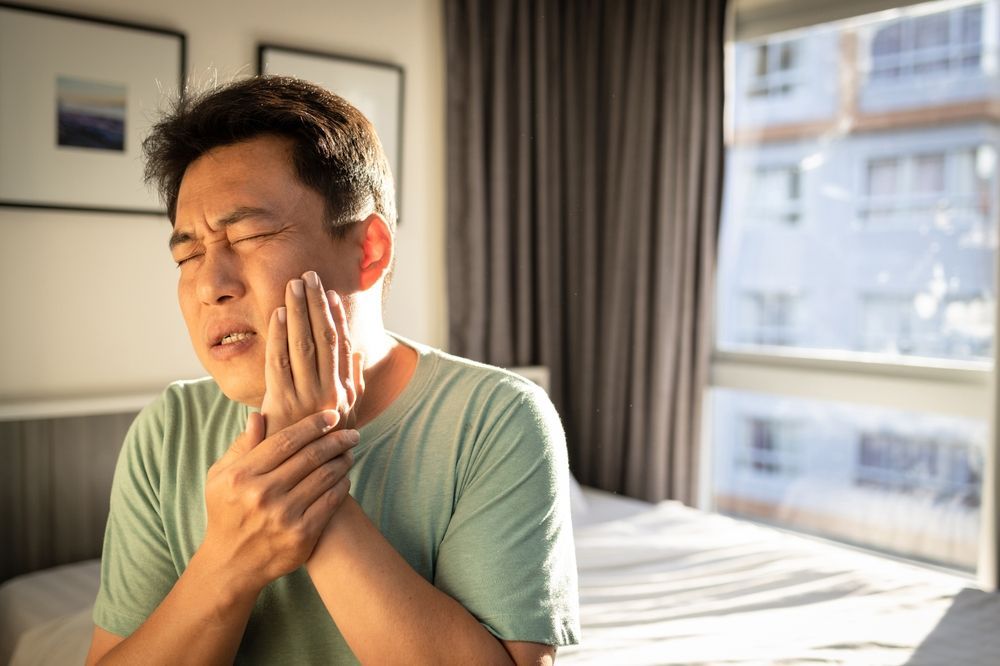 early-signs-of-wisdom-teeth