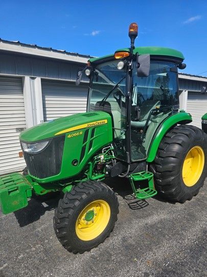 John Deere Tractor 4066R, 2020, ~600 hrs