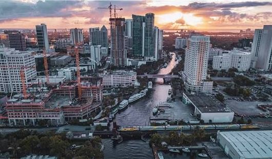 Legally Clean downtown Fort Lauderdale