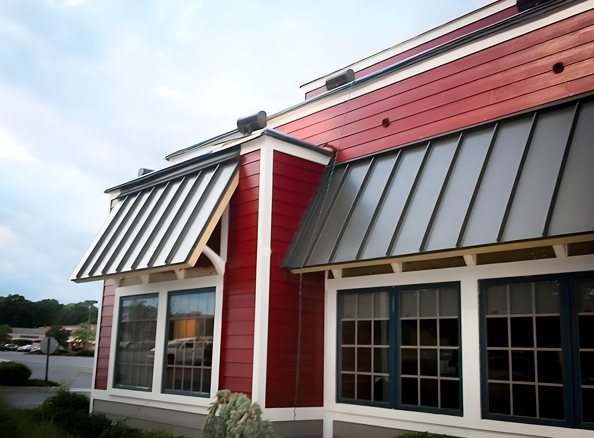 COMMERCIAL AND INDUSTRIAL METAL ROOFING