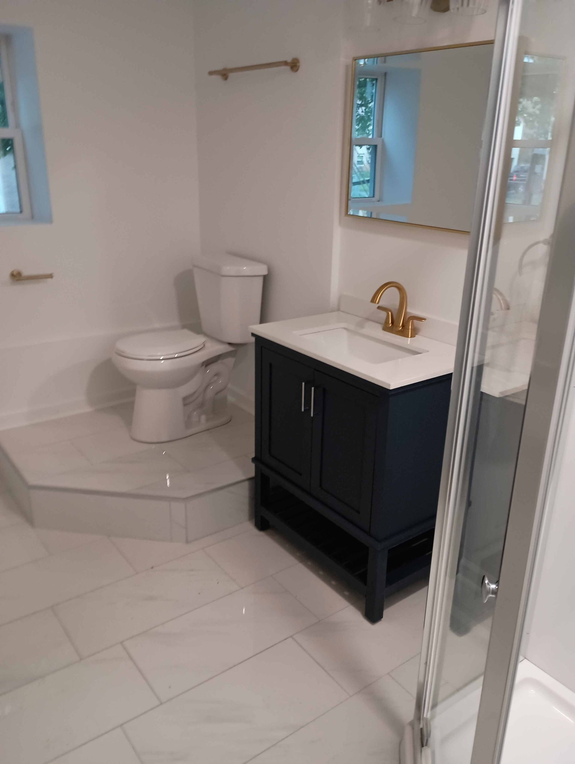 Bathroom — Knoxville, TN — DABZ CO LLC Electrical & Building Contractors Bathroom — Knoxville, TN — DABZ CO LLC Electrical & Building Contractors