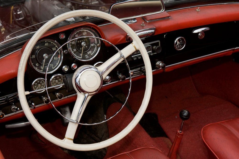 Volante e tappezzeria di auto d'epoca