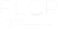 Logo FLCR Patrimoine avec texte et illustration délicate d'une plume.