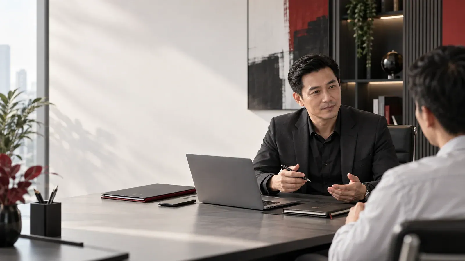 Công Ty Thám Tử Là Gì? Cách Hoạt Động & Giới Hạn Pháp Lý