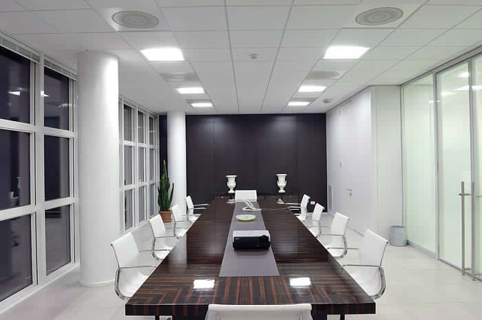 illuminazione sala riunione