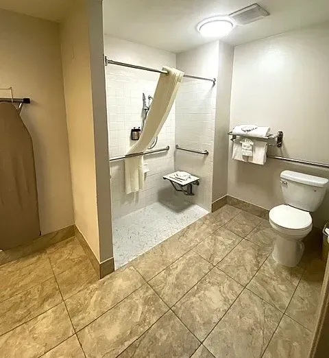 Stanford Inn & Suites — photo 5