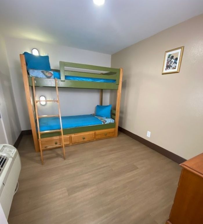 Stanford Inn & Suites — photo 4