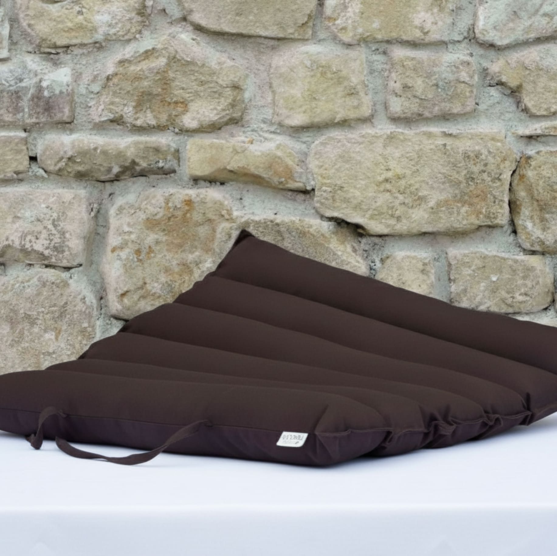 Coussin de chaise Mitxelin en laine 100 %, pièce unique fait main au Pays Basque.