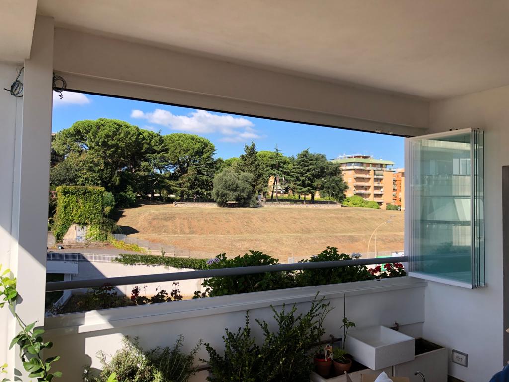 Vetrata panoramica aperta