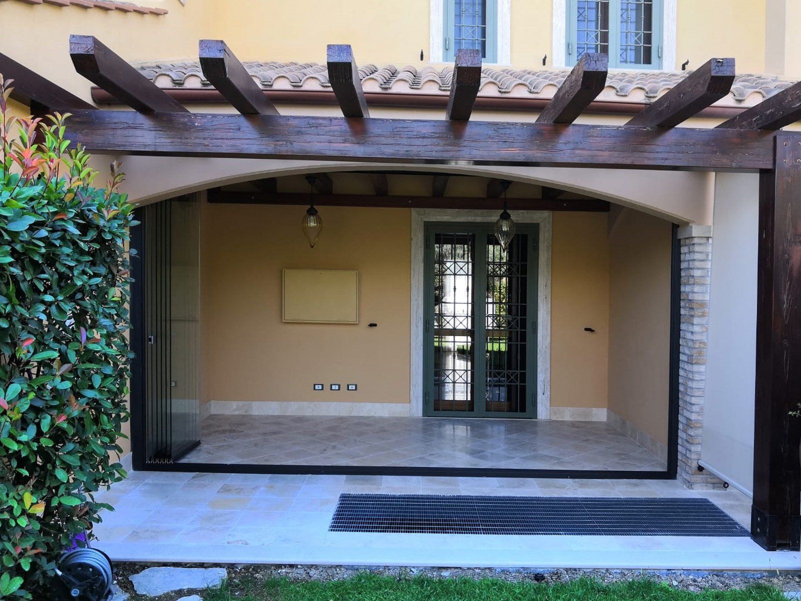 Vetrata panoramica aperta