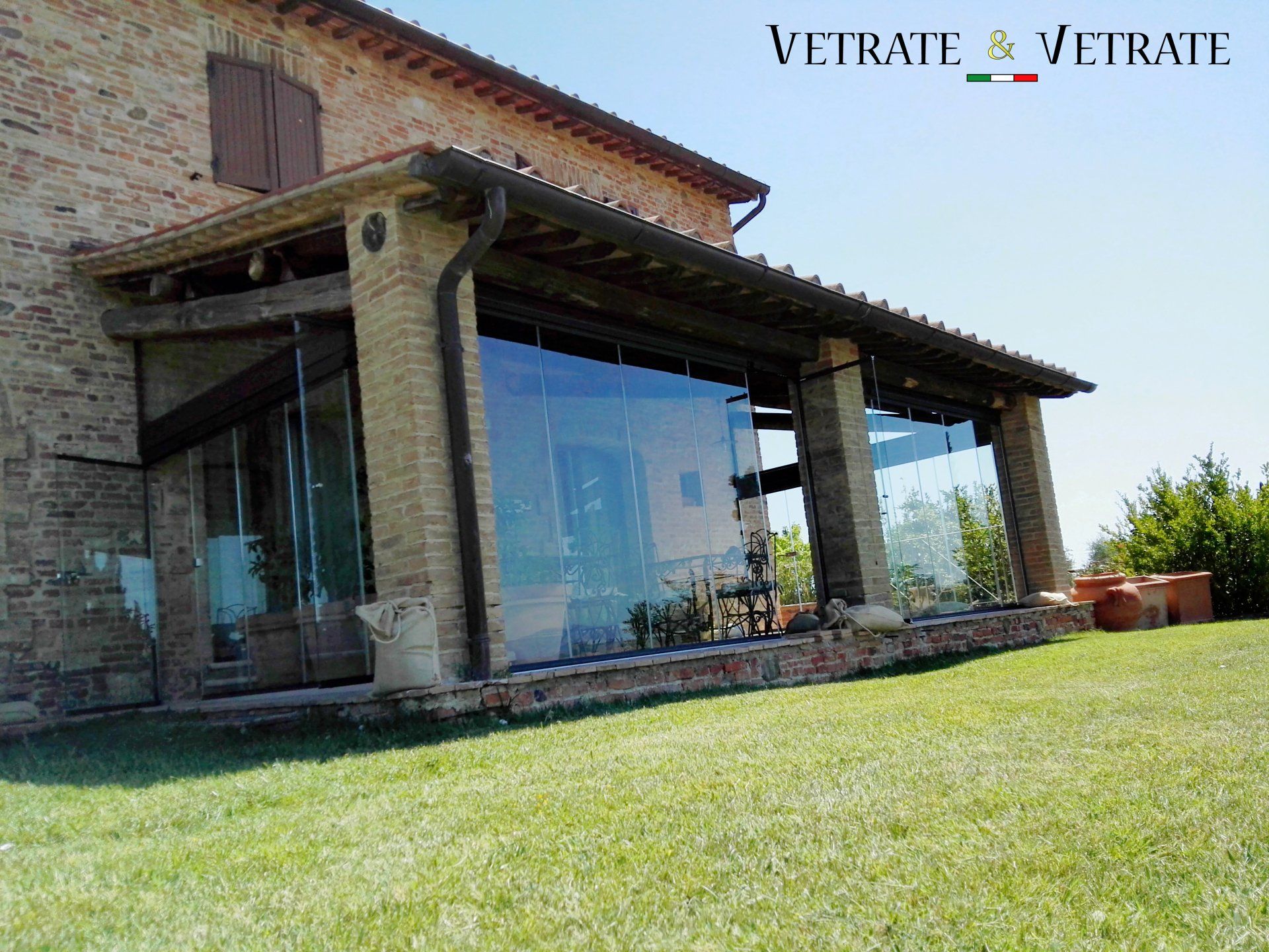 Vetrate panoramiche per portico