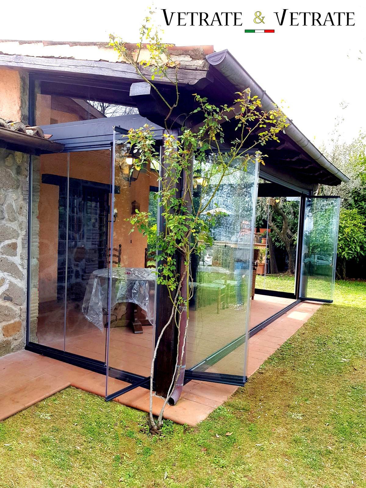 Vetrate panoramiche per portico