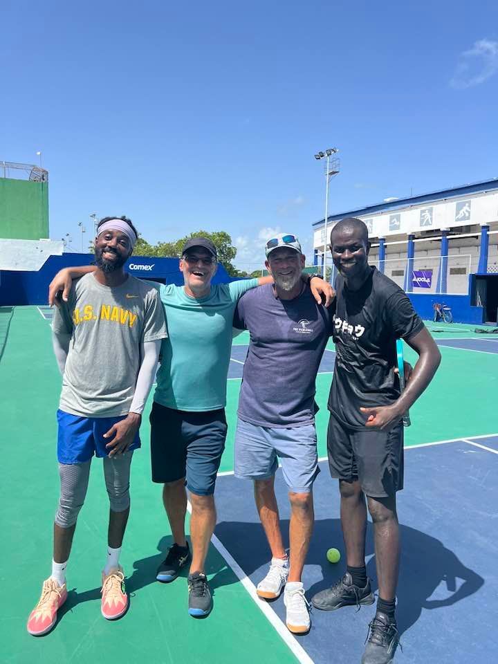 4 male picklball players at playa del carmen pickleball club
