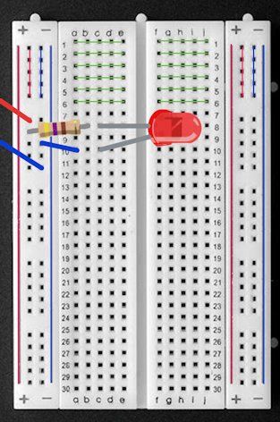 Een breadboard om proefschakelingen op uit te proberen