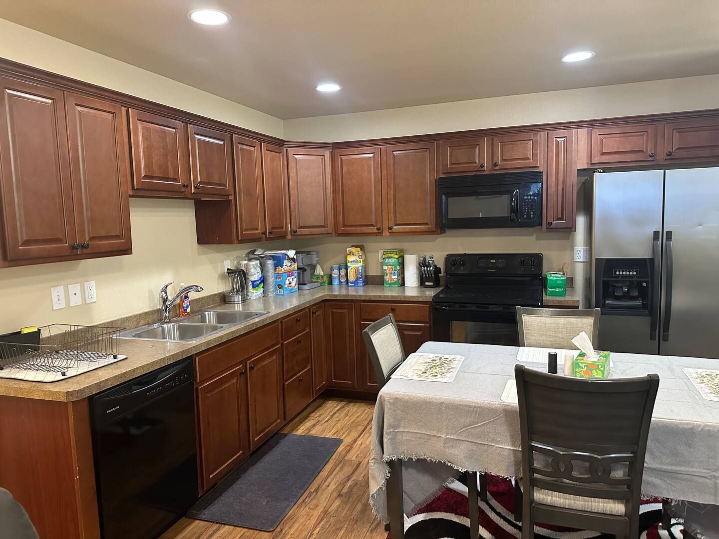 Full Kitchen