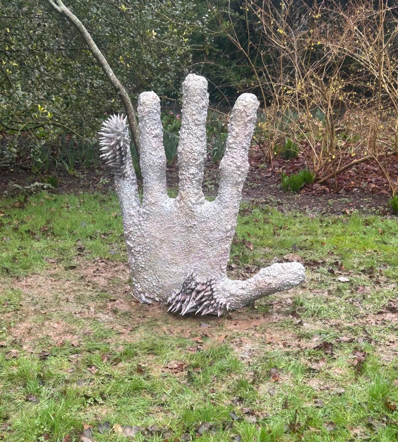 Olana Light, High Five, 2022