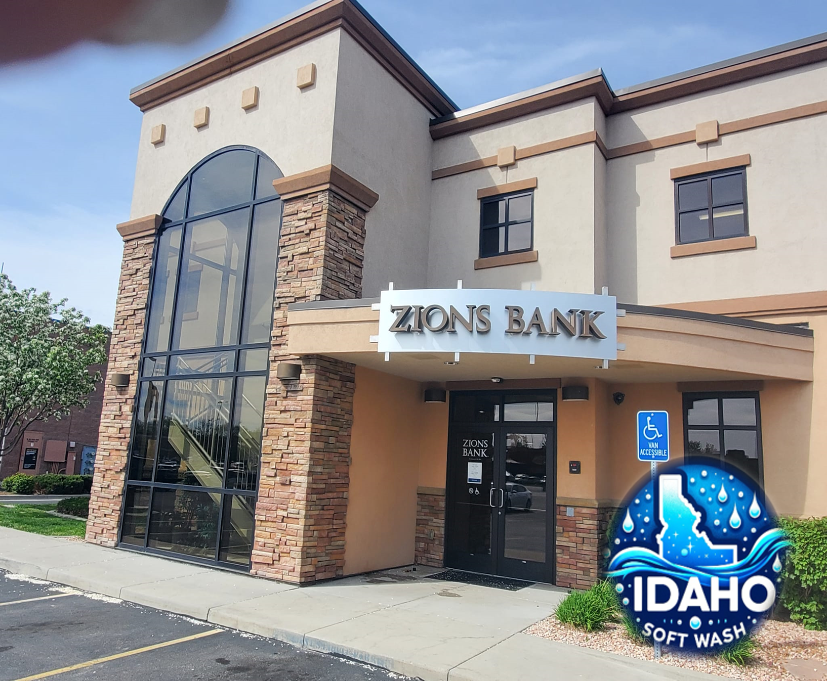 A building with a sign that says zion 's bank