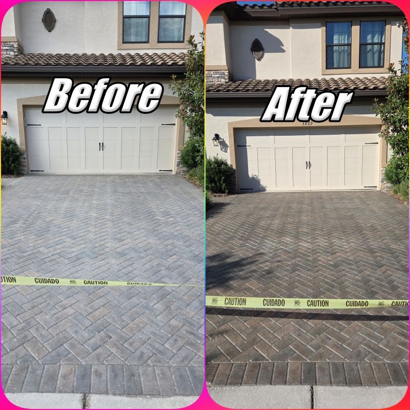 Before-and-after driveway paver comparison in front of a beige house, showing cleaning results.
