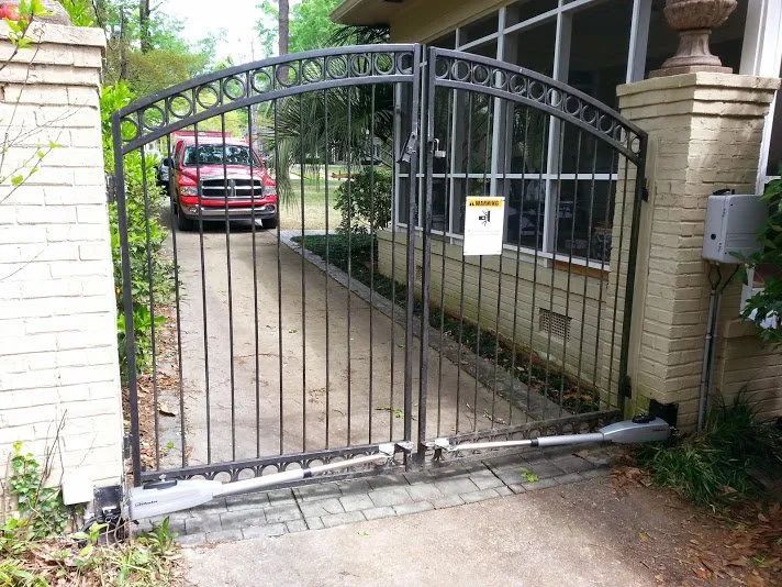 gate