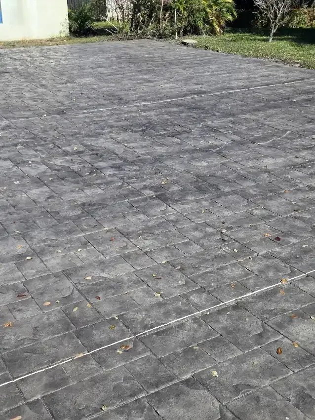 Residential concrete contractor in Heritage Lakes