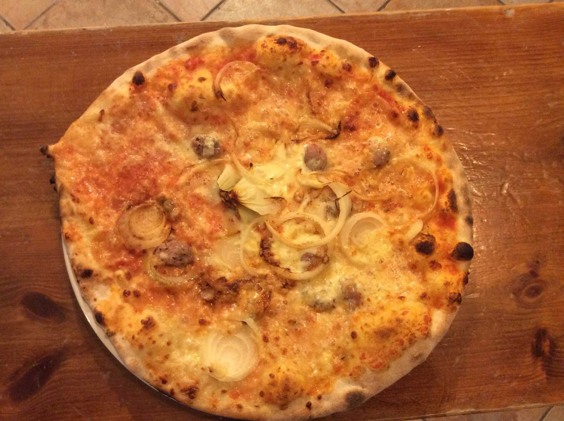 pizza con cipolle