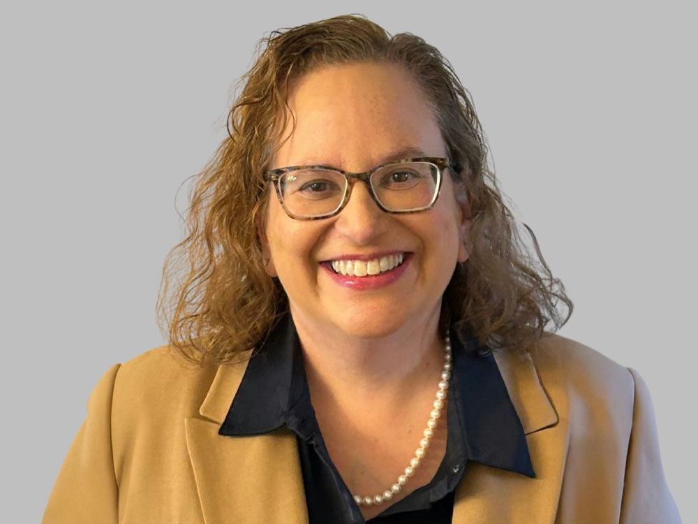 Dr. Susane Devine